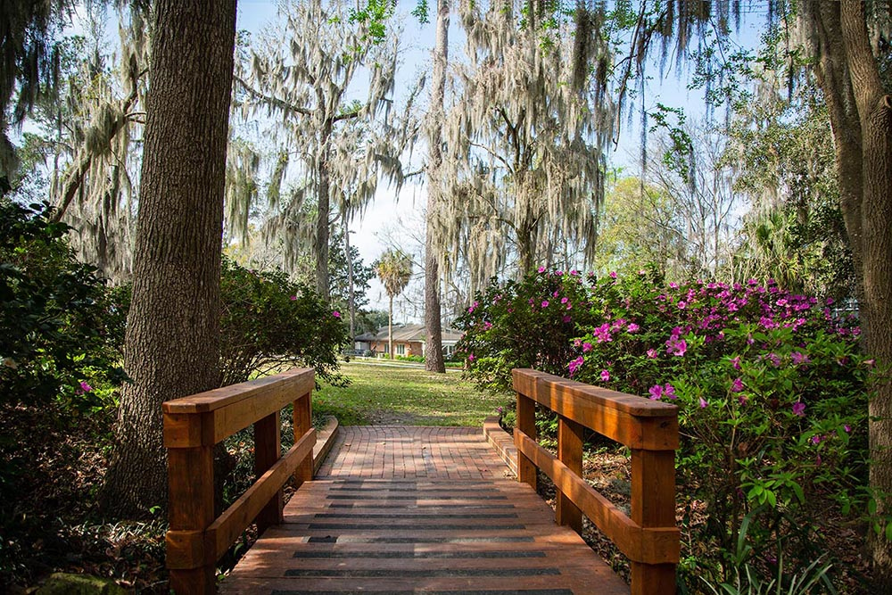 Wilmot Gardens walking bridge